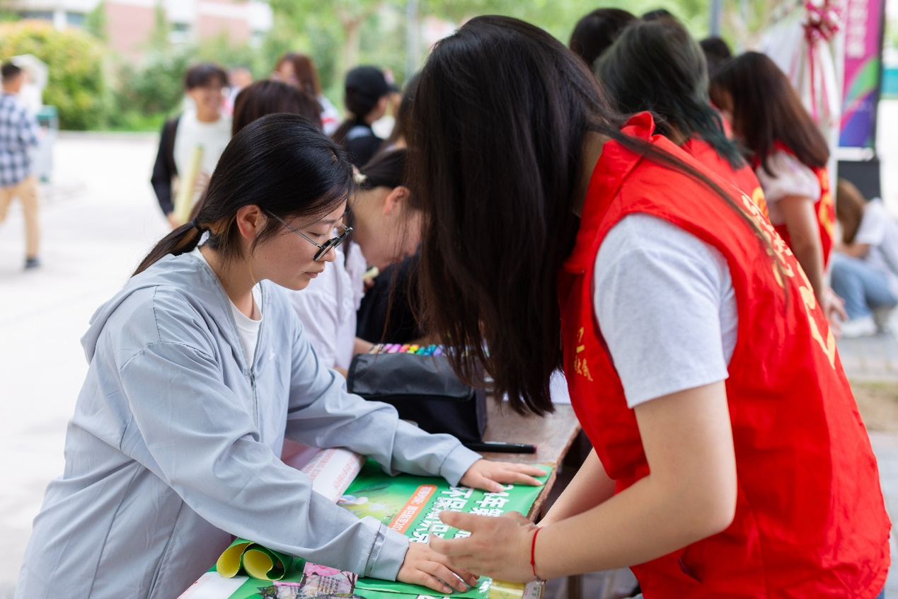 1719998453310849.png 图片1.png